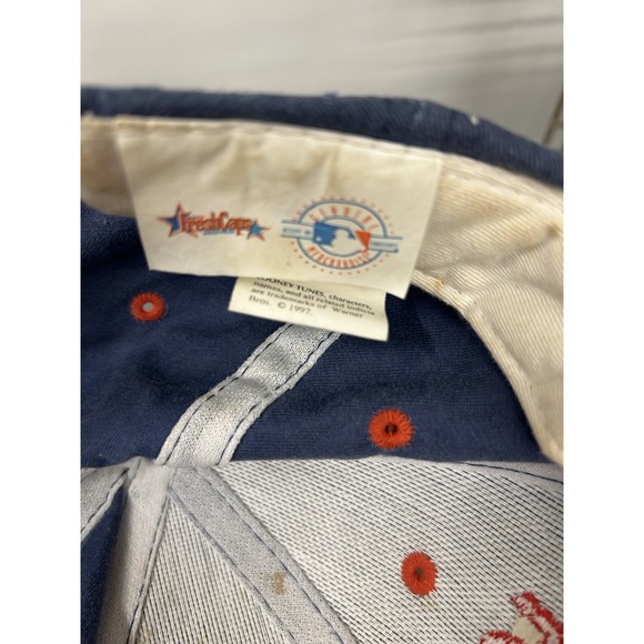 Vintage Atlanta Braves Hat With Taz Looney Tunes 1997 - Picture 7 of 8